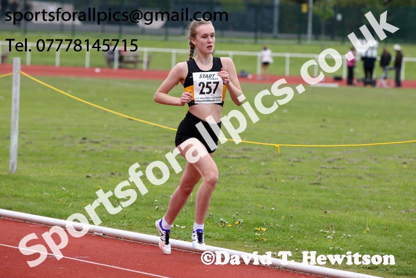 Womens under-17s 800 metres, 2019 North Eastern Track and Field Champs., Middlesbrough. Photo:  David T. Hewitson/Sports for All Pics